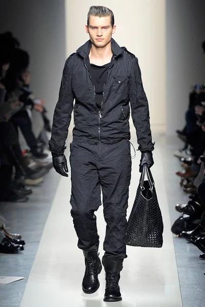 Look 3